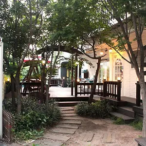 빅 존스 플레이스 2* 서울특별시